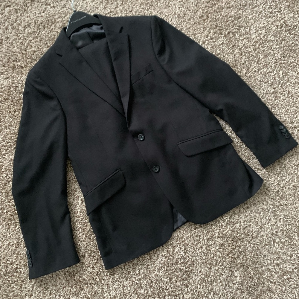 Mens Kenneth Cole suit black. 2 piece